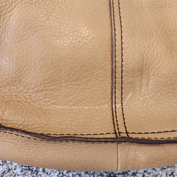 Ugg leather Crossbody purse - Picture 6 of 12